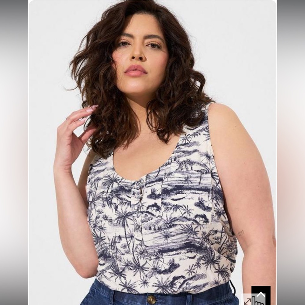 NWT Torrid Challis Henley tank